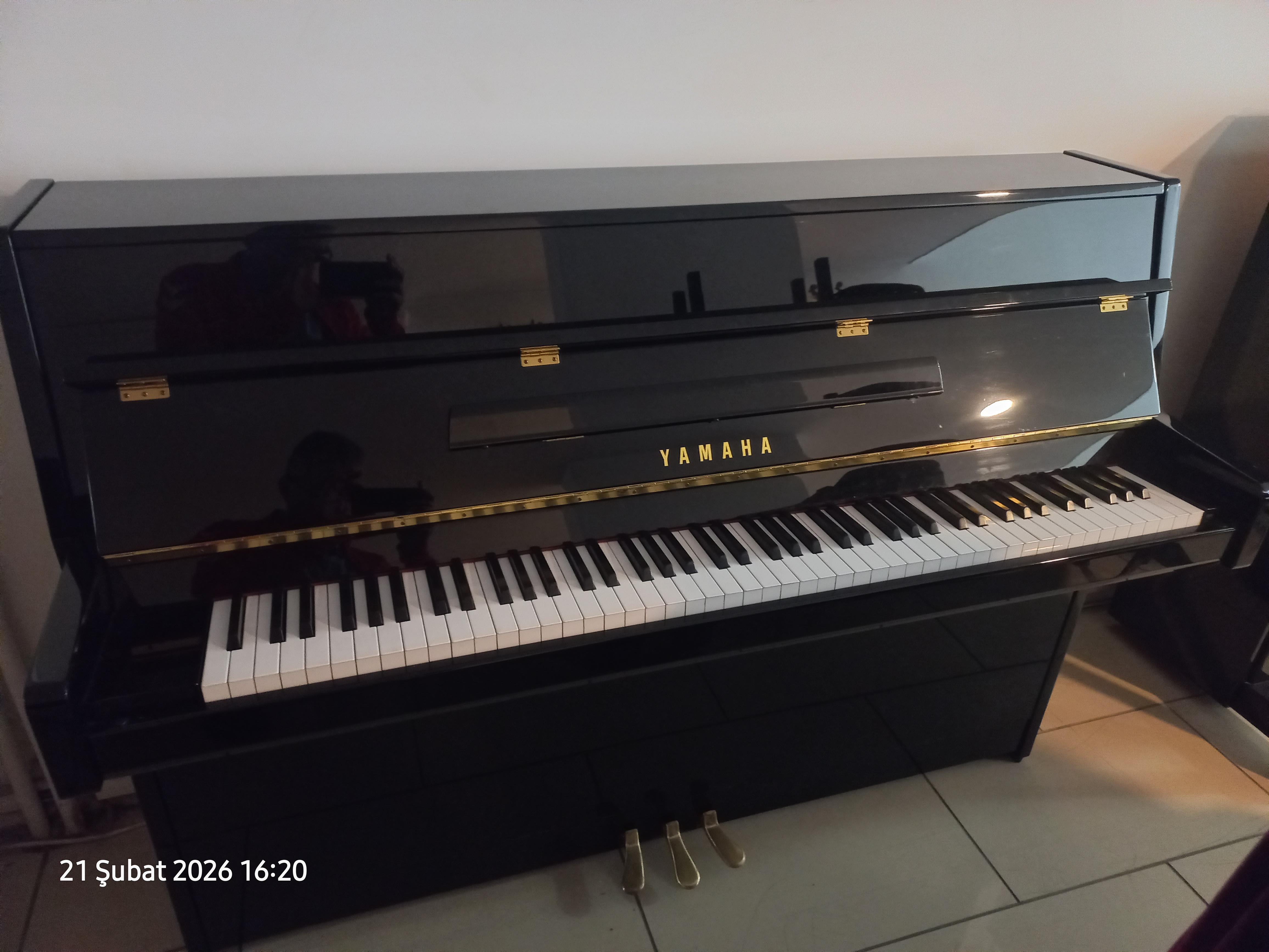 YAMAHA JU109PE KONSOL PİYANO