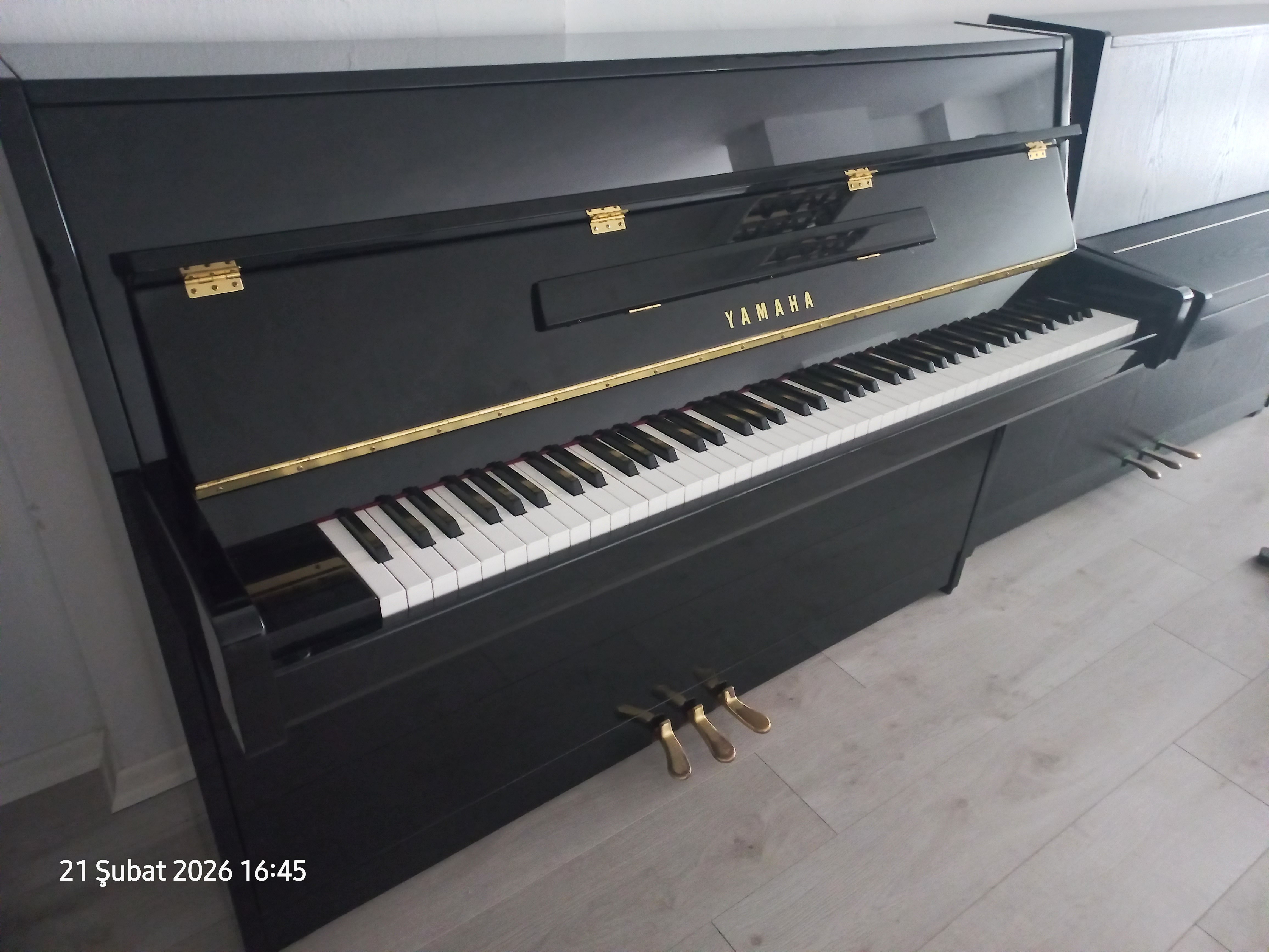 YAMAHA B1 KONSOL PİYANO